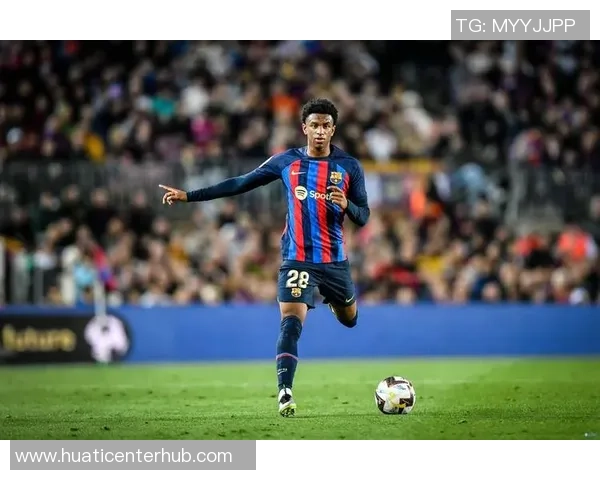 巴萨在加泰足协颁奖典礼上荣获六项大奖成最大赢家