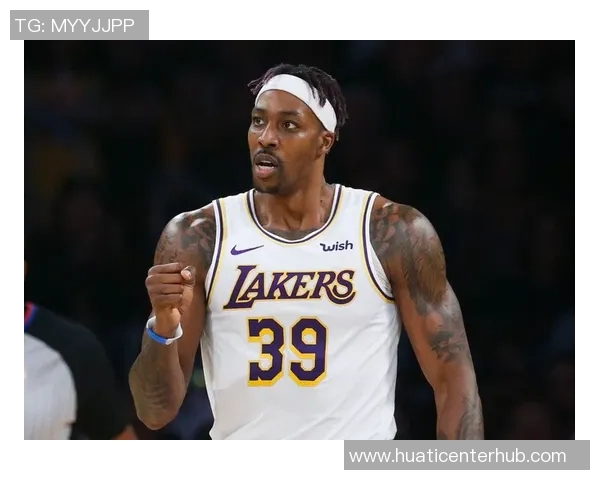 霍华德晒与佩林卡合照及39号球衣照为湖人加油展现归队决心